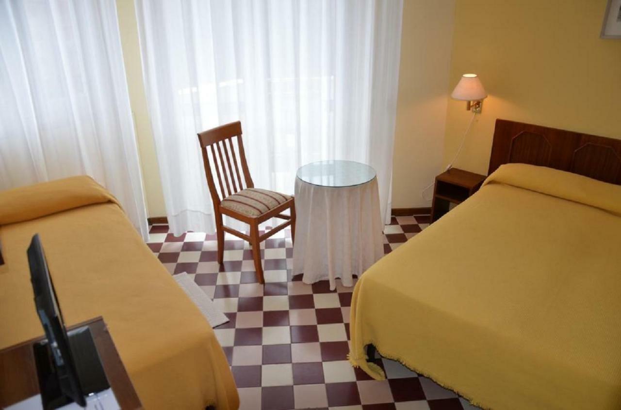 Hotel Della Punta Бордигера Экстерьер фото