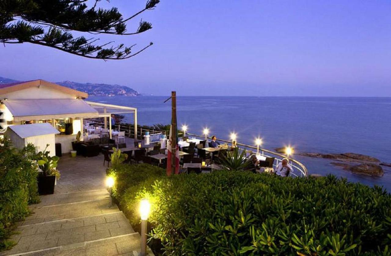 Hotel Della Punta Бордигера Экстерьер фото